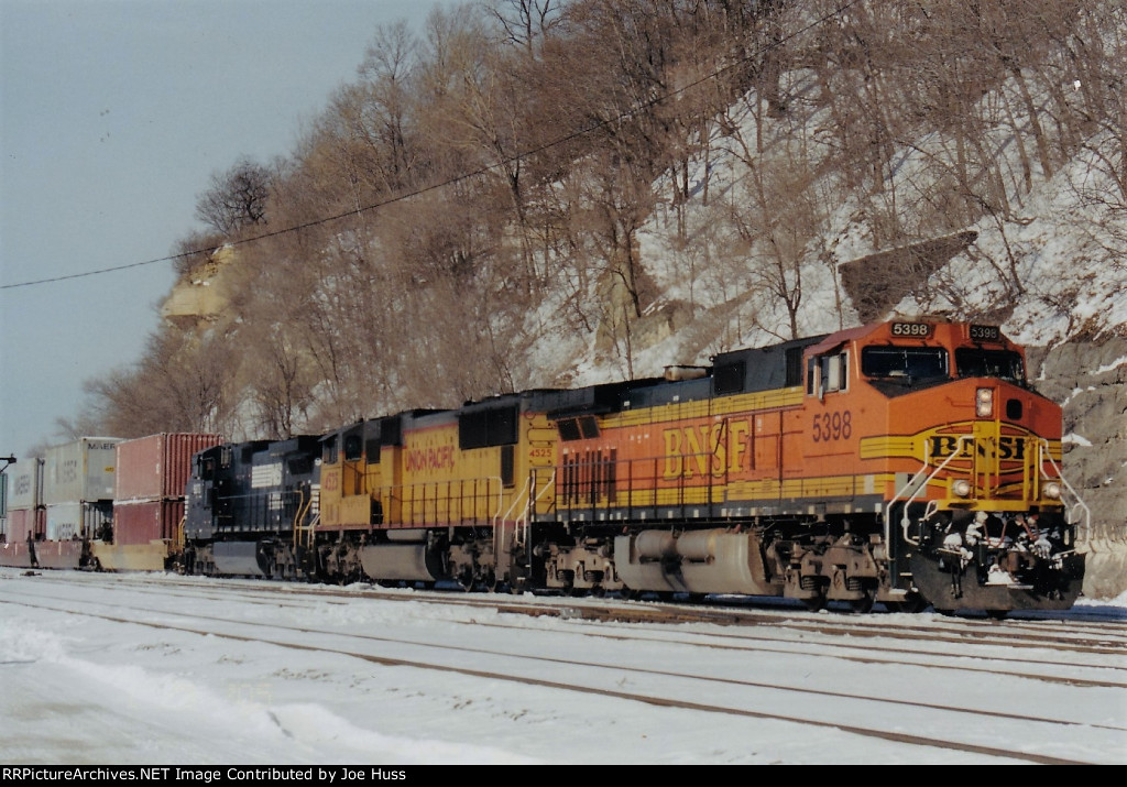 BNSF 5398 East